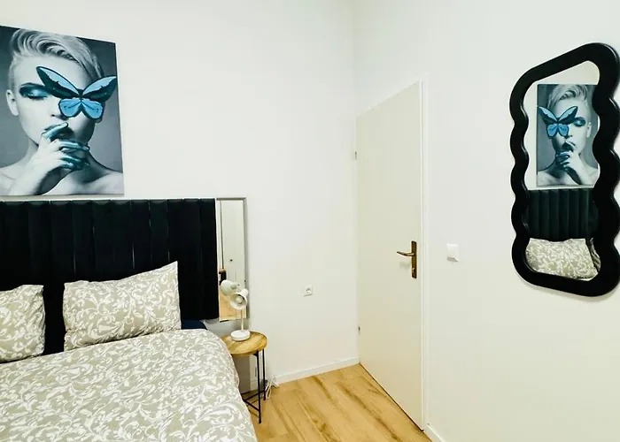 4br Shared Apartment *