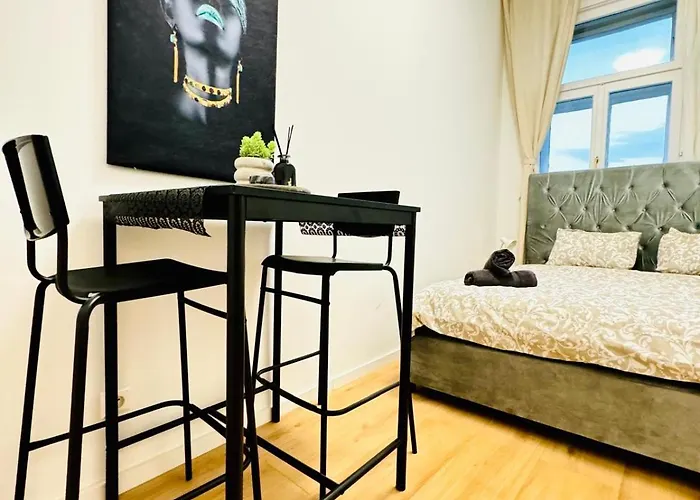 4br Shared *