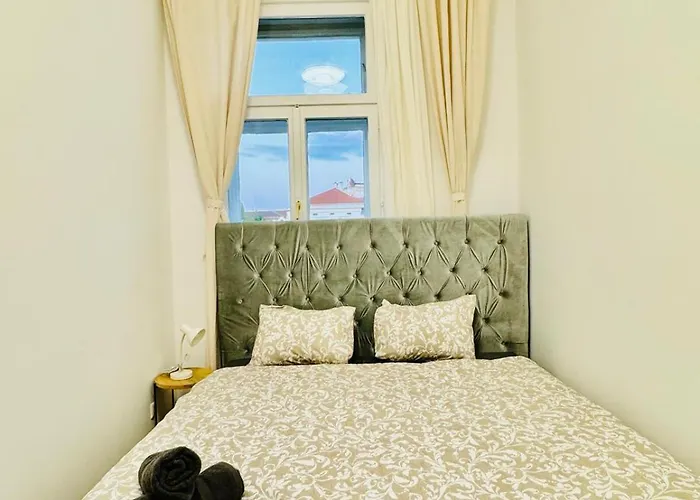 4br Shared Apartment