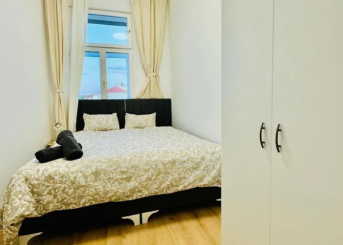 4br Shared Apartment