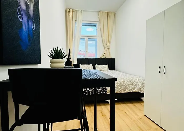 4br Shared *