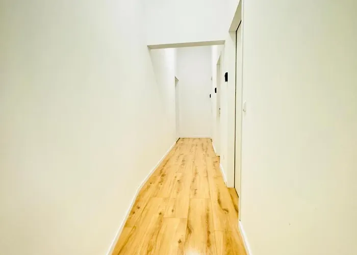4br Shared Apartment *